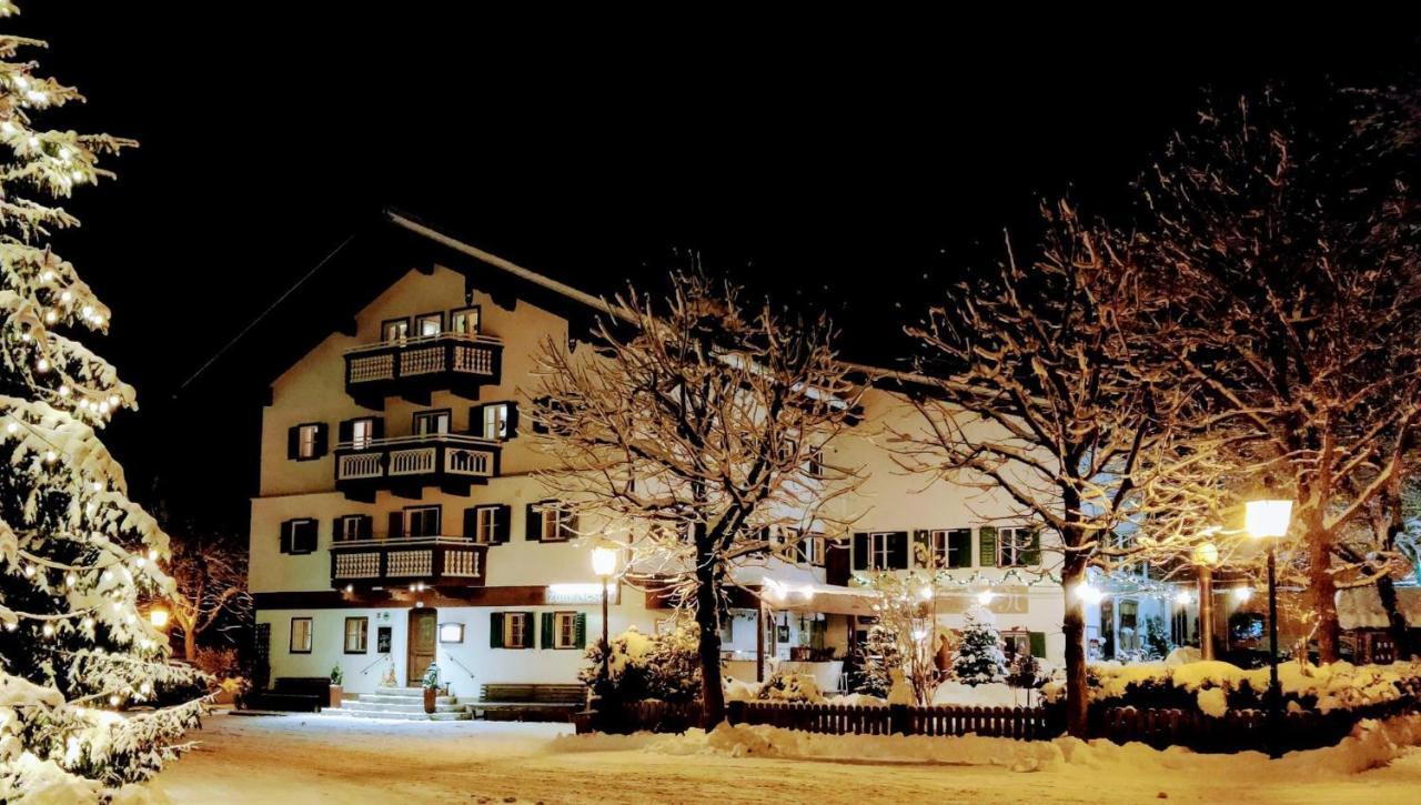 Apartment Nester Stumm Bagian luar foto