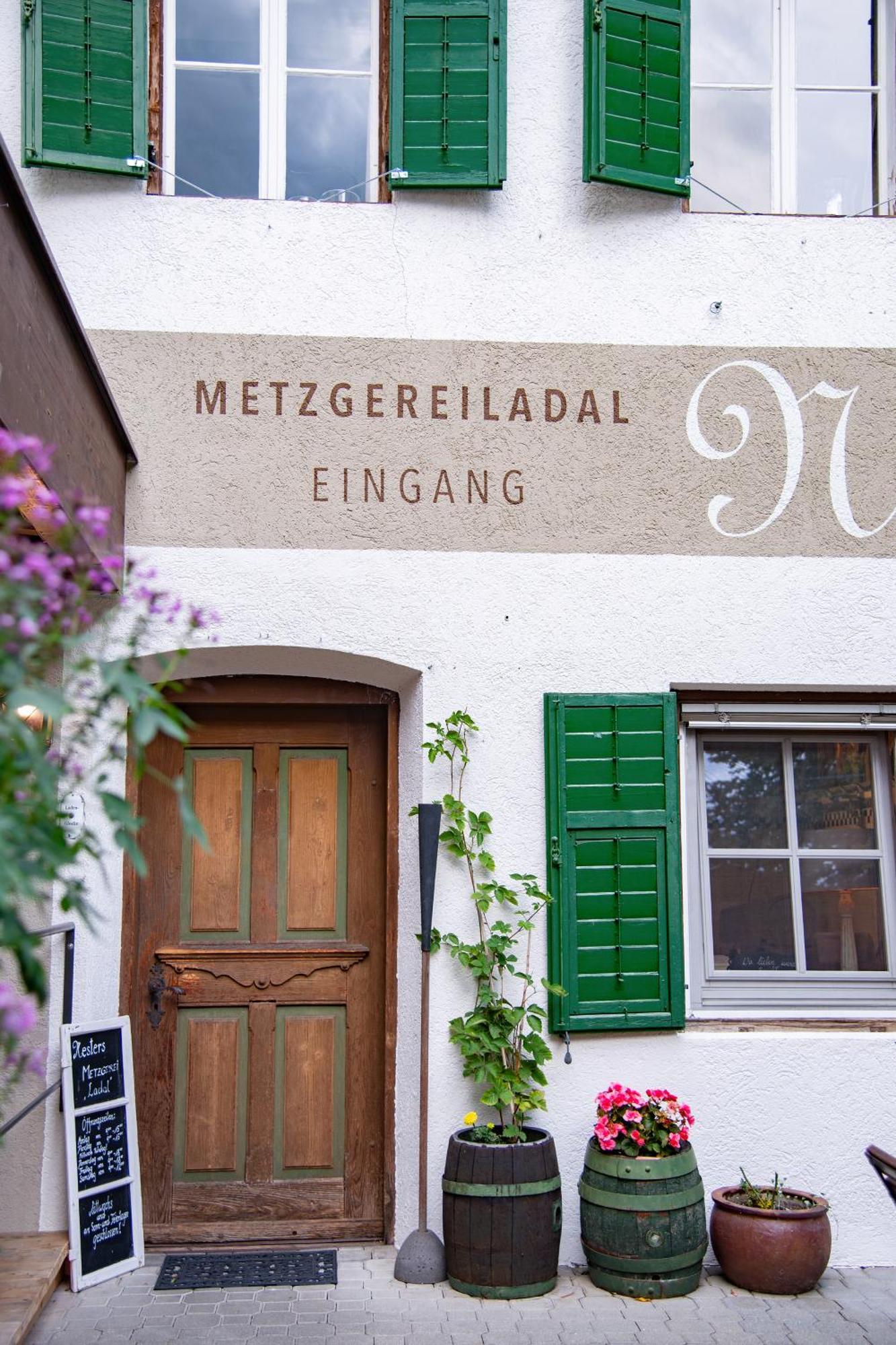 Apartment Nester Stumm Bagian luar foto