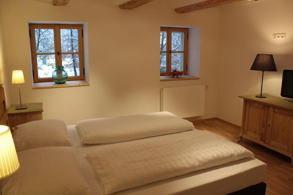 Apartment Nester Stumm Bagian luar foto